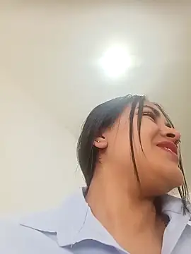 Snapshot of MAYE__13 chatting on 5, 2, 2026 MAYE 13 online show from 5, 2, 2026