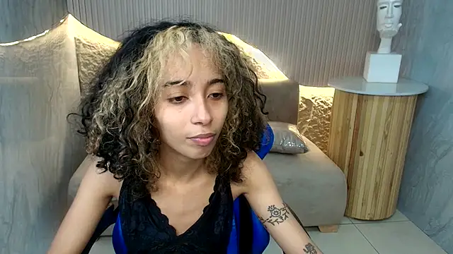 Snapshot of Agnis_ink_r chatting on 24, 11, 2025 Agnis ink r online show from 24, 11, 2025