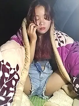 lylylove online show from 13, 11, 2025