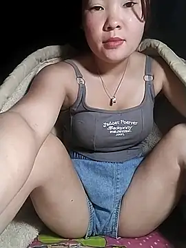 Snapshot of lylylove chatting on 18, 6, 2026 lylylove online show from 18, 6, 2026