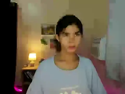 Snapshot of dianne_swift chatting on 24, 10, 2025 dianne swift online show from 24, 10, 2025