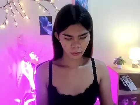 Snapshot of dianne_swift chatting on 27, 10, 2025 dianne swift online show from 27, 10, 2025