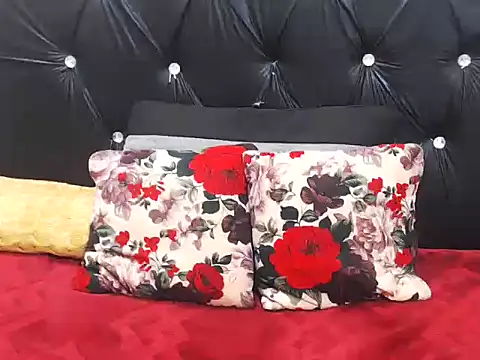 AppleAss02 online show from 14, 10, 2025