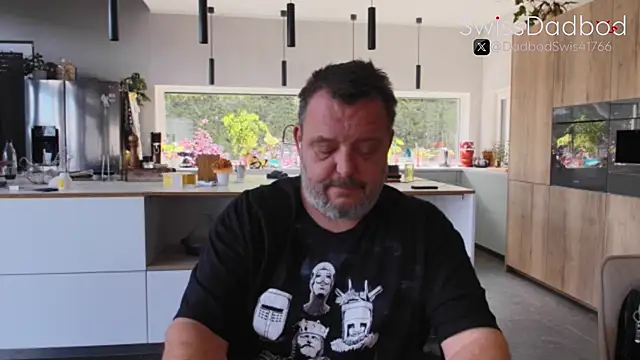 Snapshot of SwissDadbod chatting on 14, 9, 2025 SwissDadbod online show from 14, 9, 2025