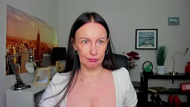 Snapshot of Velvet_Jasmine chatting on 12, 9, 2025 Velvet Jasmine online show from 12, 9, 2025