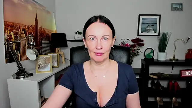 Snapshot of Velvet_Jasmine chatting on 17, 9, 2025 Velvet Jasmine online show from 17, 9, 2025