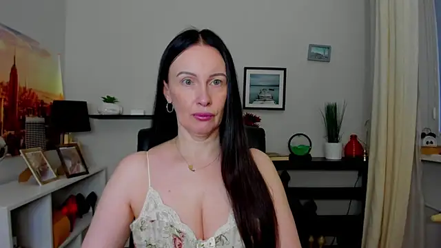 Snapshot of Velvet_Jasmine chatting on 22, 10, 2025 Velvet Jasmine online show from 22, 10, 2025