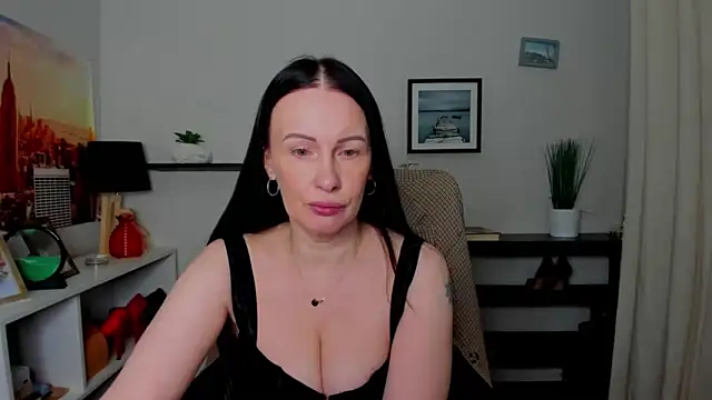 Snapshot of Velvet_Jasmine chatting on 25, 11, 2025 Velvet Jasmine online show from 25, 11, 2025