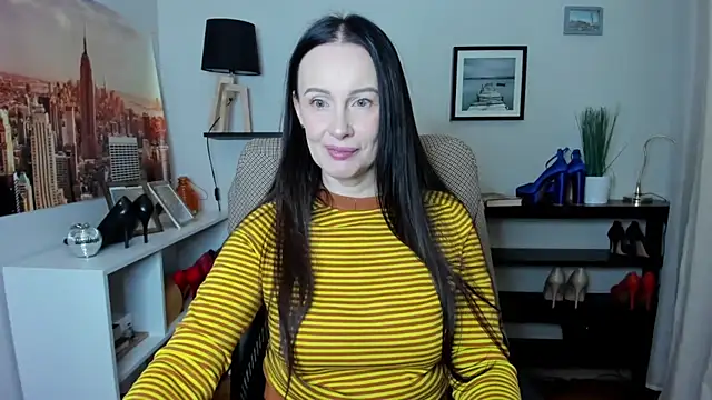 Snapshot of Velvet_Jasmine chatting on 3, 3, 2026 Velvet Jasmine online show from 3, 3, 2026