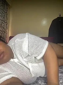 Snapshot of ThickTana chatting on 11, 4, 2026 ThickTana online show from 11, 4, 2026