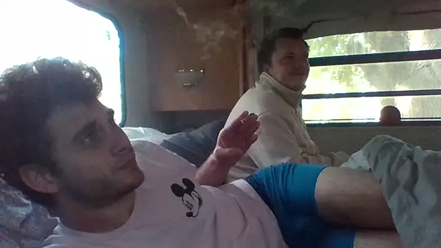 Snapshot of DeafGuyProud389 chatting on 10, 9, 2025 DeafGuyProud389 online show from 10, 9, 2025