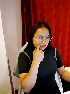 Daliz Leon online show from 11, 11, 2025