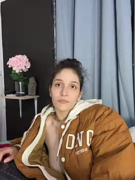 Snapshot of TeensNews18 chatting on 26, 4, 2026 TeensNews18 online show from 26, 4, 2026
