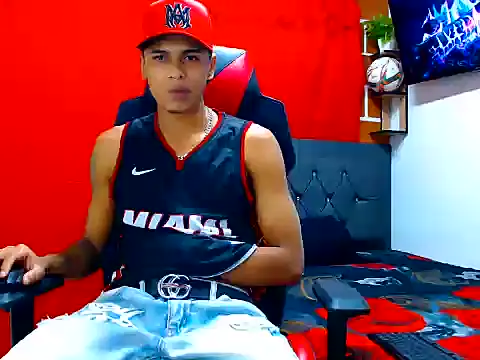 Snapshot of cristian_tayron1 chatting on 6, 7, 2026 cristian tayron1 online show from 6, 7, 2026