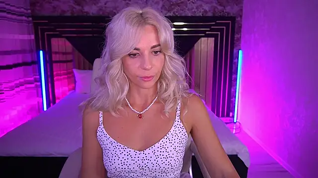 Snapshot of BellaRayyy chatting on 1, 7, 2026 BellaRayyy online show from 1, 7, 2026