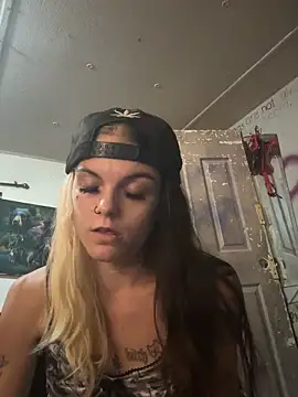 Snapshot of ittybittymeryssa chatting on 5, 10, 2025 ittybittymeryssa online show from 5, 10, 2025