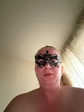 Snapshot of Eflctt chatting on 6, 10, 2025 Eflctt online show from 6, 10, 2025