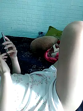 Snapshot of Ly-ny chatting on 3, 10, 2025 Ly-ny online show from 3, 10, 2025