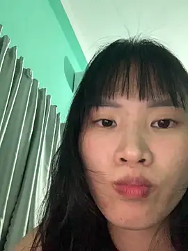 Snapshot of Ly-ny chatting on 23, 10, 2025 Ly-ny online show from 23, 10, 2025