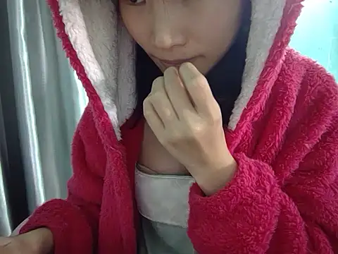 Snapshot of Ly-ny chatting on 22, 11, 2025 Ly-ny online show from 22, 11, 2025