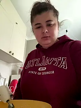 Snapshot of AliceCurlyX chatting on 5, 12, 2025 AliceCurlyX online show from 5, 12, 2025