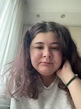 AliceCurlyX online show from 4, 2, 2026