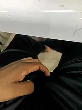 Snapshot of Senurak99 chatting on 8, 9, 2025 Senurak99 online show from 8, 9, 2025