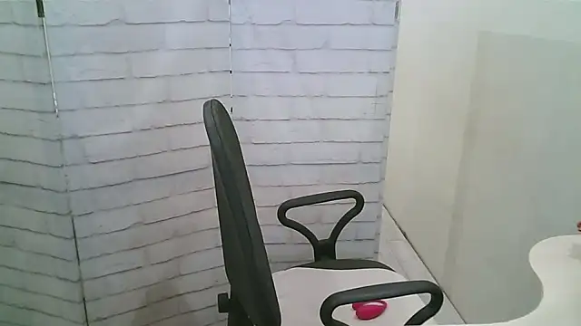 Helen xi  online show from 22, 12, 2025