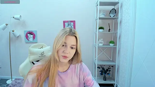 Snapshot of Sylvia_Ortiz chatting on 22, 9, 2025 Sylvia Ortiz online show from 22, 9, 2025