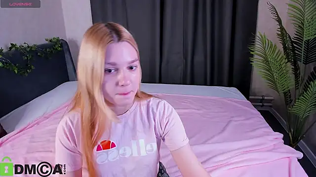 Snapshot of Sylvia_Ortiz chatting on 2, 11, 2025 Sylvia Ortiz online show from 2, 11, 2025