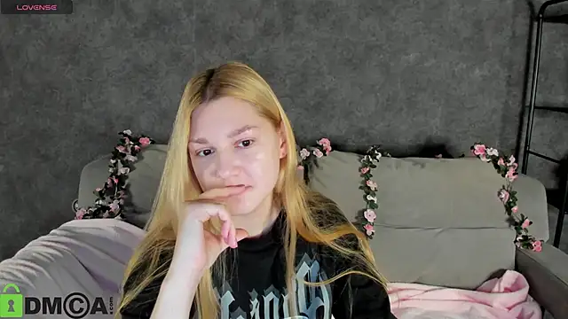 Snapshot of Sylvia_Ortiz chatting on 9, 11, 2025 Sylvia Ortiz online show from 9, 11, 2025