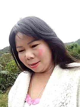 Snapshot of lusy-00 chatting on 19, 11, 2025 lusy-00 online show from 19, 11, 2025