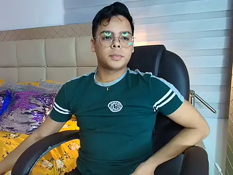 Snapshot of stewart_mateo_ chatting on 13, 11, 2025 stewart mateo online show from 13, 11, 2025