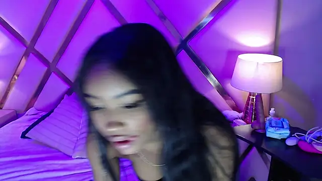 Snapshot of JulitPink chatting on 9, 11, 2025 JulitPink online show from 9, 11, 2025