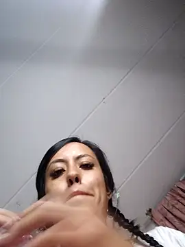 Queen Ashly online show from 10, 2, 2026