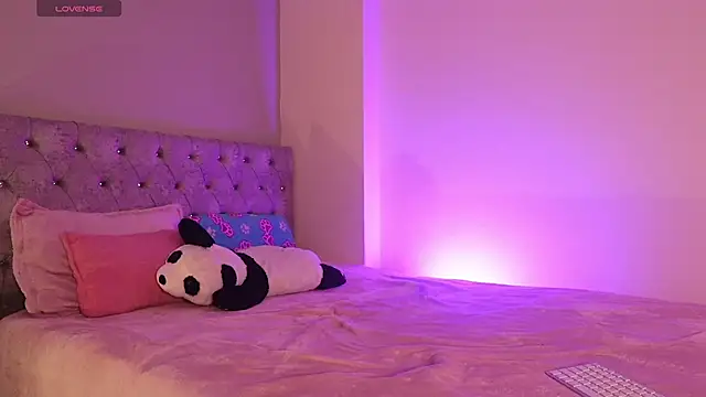 Snapshot of Alisha_Olsen_ chatting on 10, 11, 2025 Alisha Olsen online show from 10, 11, 2025