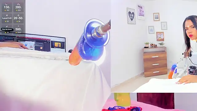 Snapshot of Rosy_Emely chatting on 24, 9, 2025 Rosy Emely online show from 24, 9, 2025