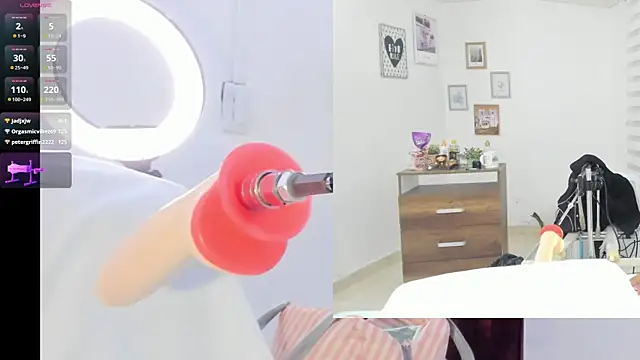 Snapshot of Rosy_Emely chatting on 8, 10, 2025 Rosy Emely online show from 8, 10, 2025