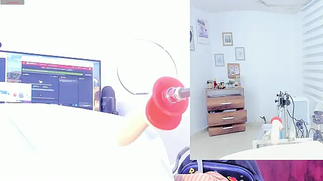 Snapshot of Rosy_Emely chatting on 22, 10, 2025 Rosy Emely online show from 22, 10, 2025