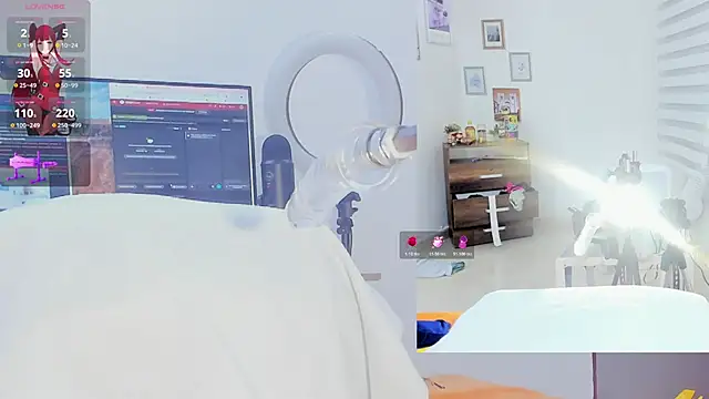 Snapshot of Rosy_Emely chatting on 27, 10, 2025 Rosy Emely online show from 27, 10, 2025