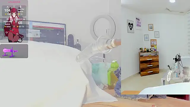 Snapshot of Rosy_Emely chatting on 1, 11, 2025 Rosy Emely online show from 1, 11, 2025