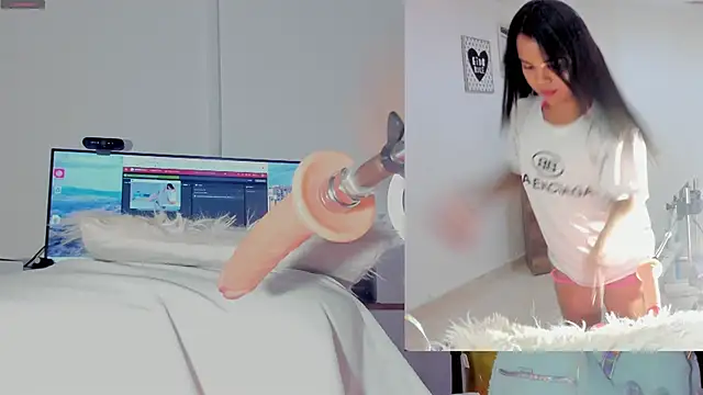 Snapshot of Rosy_Emely chatting on 18, 11, 2025 Rosy Emely online show from 18, 11, 2025