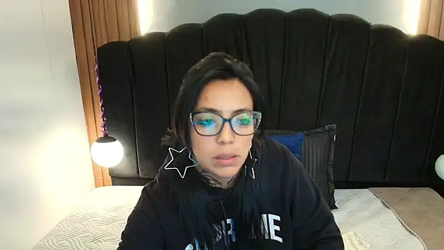 LiaMonroee  online show from 21, 5, 2026