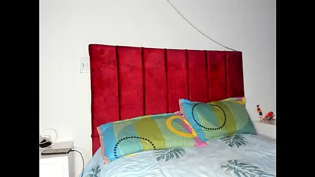 Snapshot of ScarletWitch_X chatting on 27, 10, 2025 ScarletWitch X online show from 27, 10, 2025