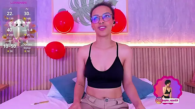 Snapshot of sophie_rojas chatting on 24, 10, 2025 sophie rojas online show from 24, 10, 2025
