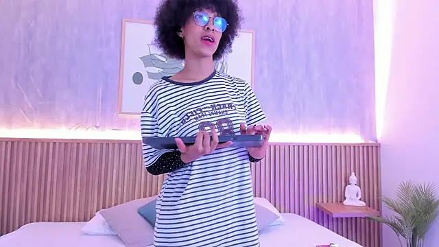 Snapshot of sophie_rojas chatting on 5, 11, 2025 sophie rojas online show from 5, 11, 2025