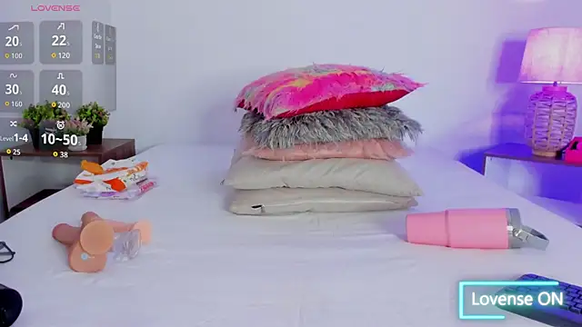 Snapshot of hailey_hadid chatting on 1, 10, 2025 hailey hadid online show from 1, 10, 2025