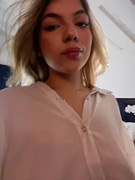 Snapshot of AngelBlushXXX chatting on 20, 10, 2025 AngelBlushXXX online show from 20, 10, 2025