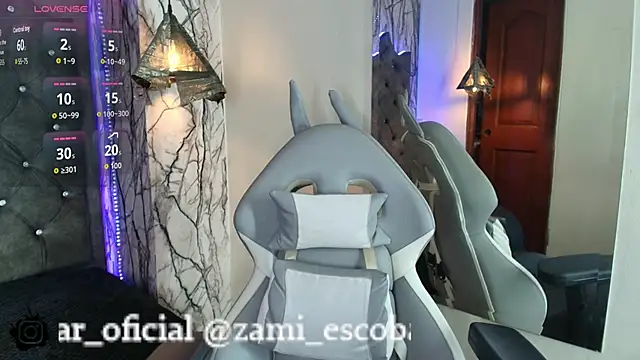 Snapshot of Zami_Escobar_of chatting on 3, 10, 2025 Zami Escobar of online show from 3, 10, 2025