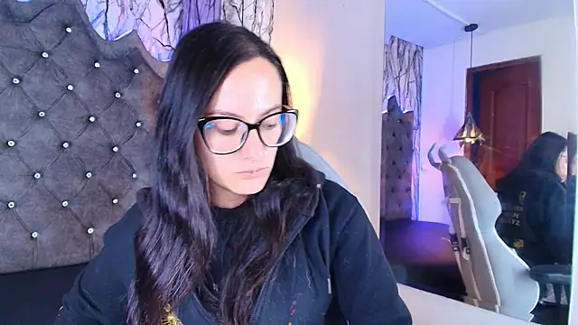 Snapshot of Zami_Escobar_of chatting on 15, 11, 2025 Zami Escobar of online show from 15, 11, 2025